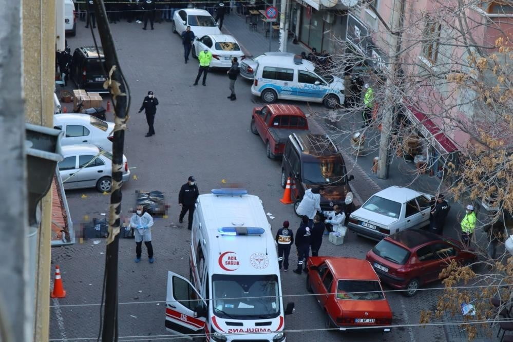 KAYSERİ’DE 2 KUZENİ İLE DAYILARINI ÖLDÜRDÜKTEN VE OLAY SONRASINDA FİRAR EDEN ŞAHIS, 3 BUÇUK YIL...