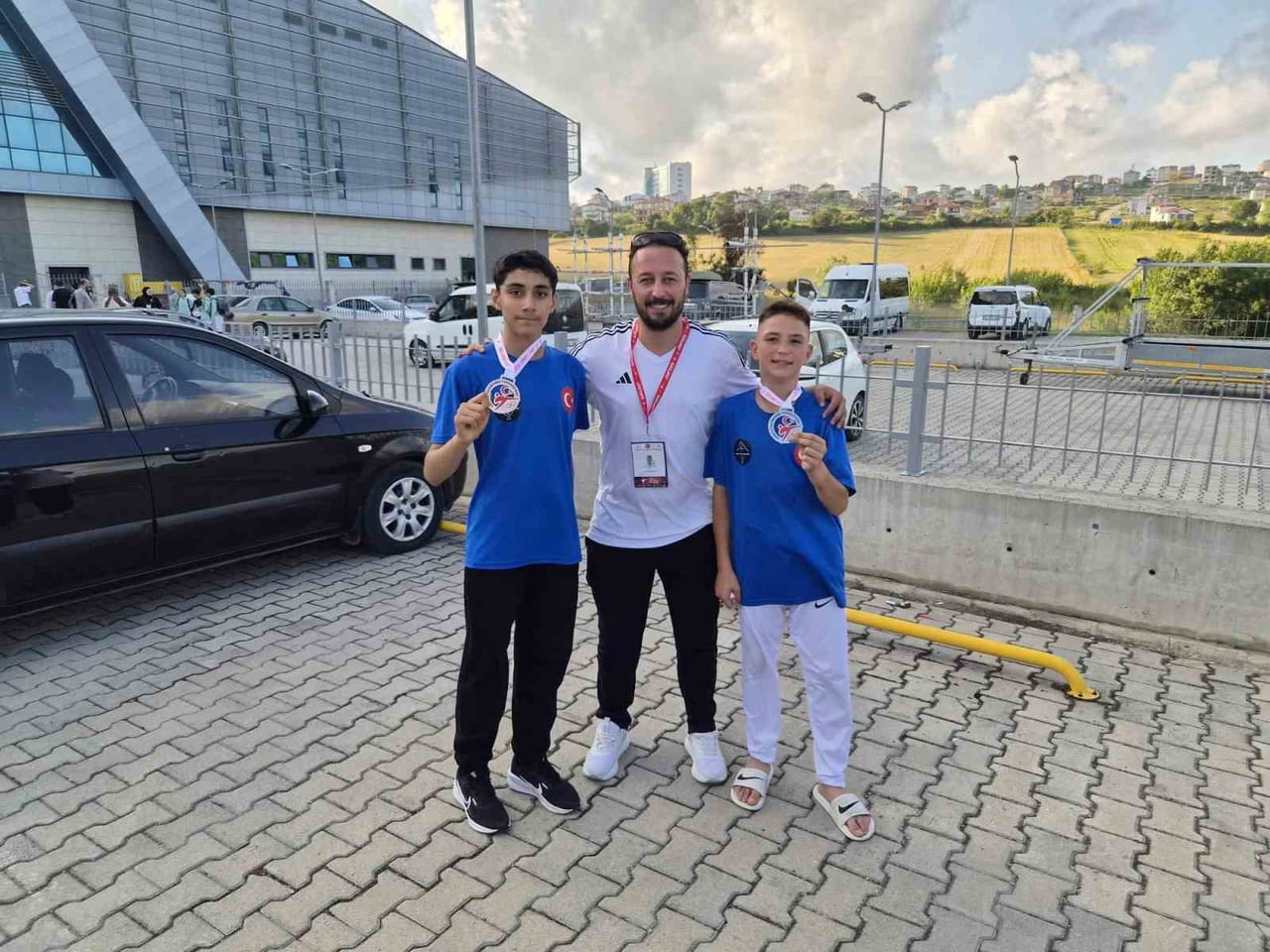 KAYSERİ GENÇLİK VE SPOR İL MÜDÜRLÜĞÜ GEVHER NESİBE SPOR SALONU'NDA ÜCRETSİZ EĞİTİM ALAN SPORCULAR;...
