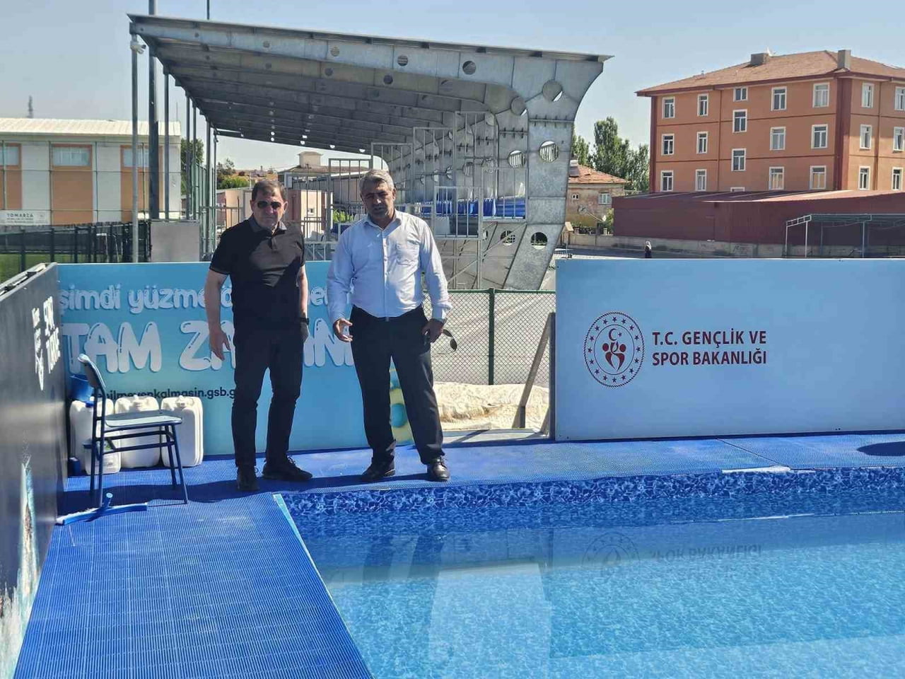 KAYSERİ GENÇLİK VE SPOR İL MÜDÜRÜ ALİ İHSAN KABAKCI, TOMARZA GENÇLİK VE SPOR İLÇE MÜDÜRLÜĞÜ'NÜ...