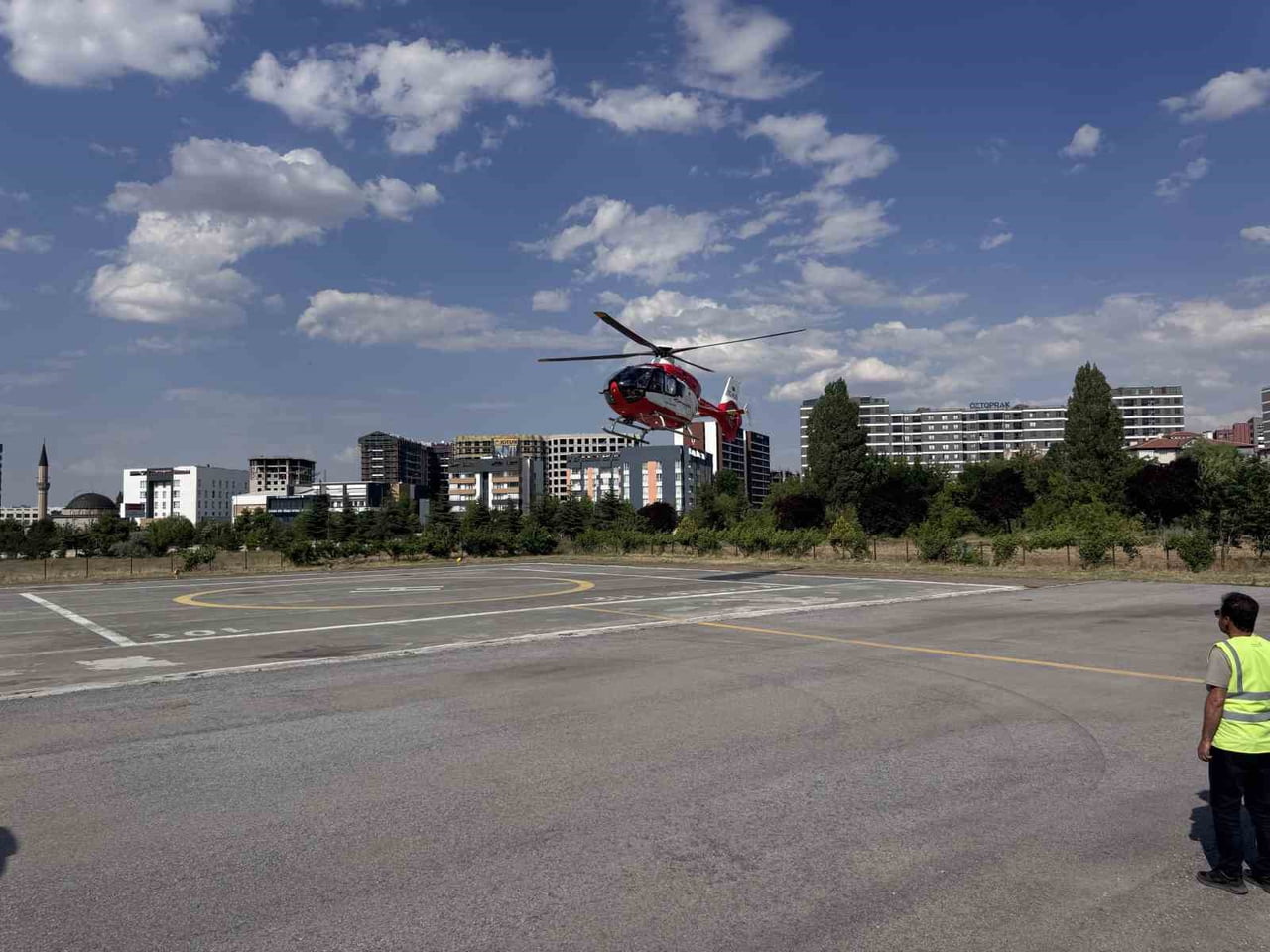 KAYSERİ İL AMBULANS SERVİSİ BAŞHEKİMLİĞİ; 2026 YILININ GERİDE KALAN 6 AYINDA 84 BİN ÇAĞRIYA...