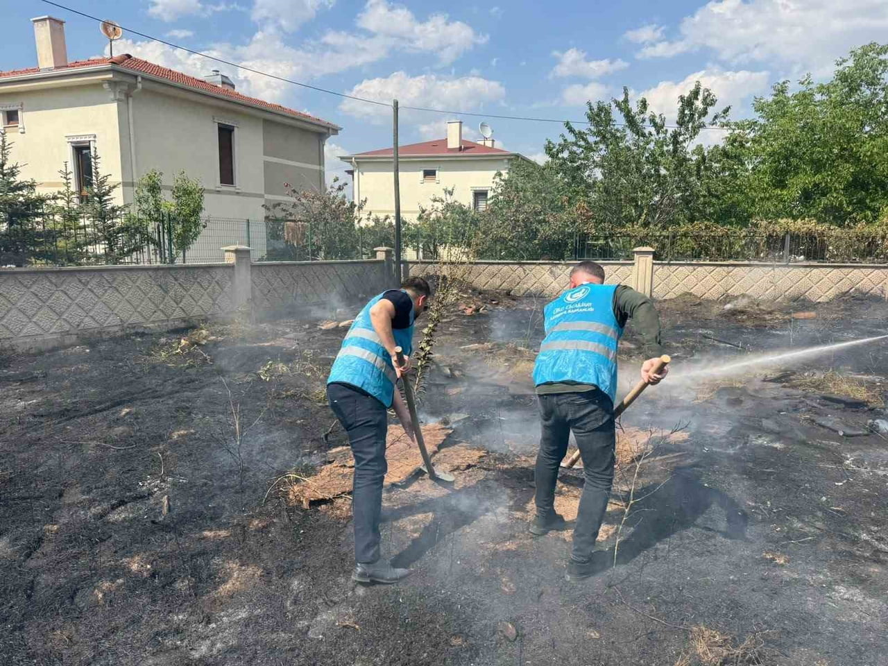 KAYSERİ’NİN MELİKGAZİ İLÇESİNE BAĞLI EĞRİBUCAK MAHALLESİ'NDE MEYDANA GELEN YANGINDA ÜLKÜ OCAKLARI...