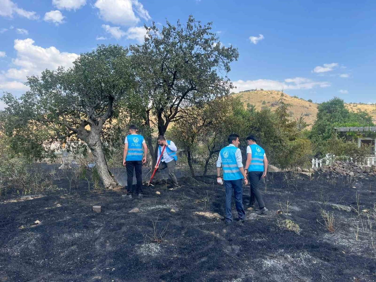 KAYSERİ’NİN MELİKGAZİ İLÇESİNE BAĞLI EĞRİBUCAK MAHALLESİ'NDE MEYDANA GELEN YANGINDA ÜLKÜ OCAKLARI...