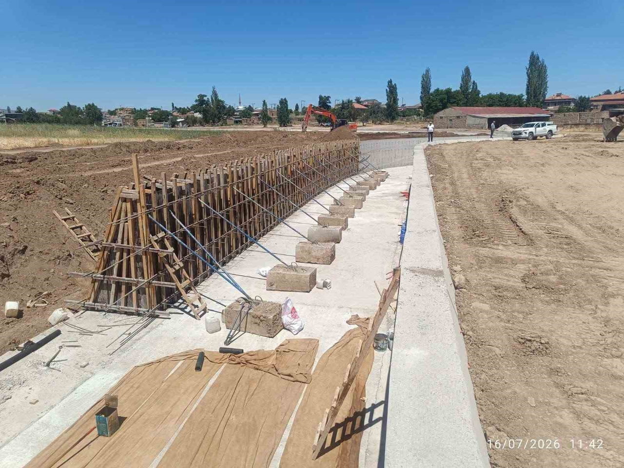 KAYSERİ’NİN TOMARZA İLÇESİNE BAĞLI GÜLVEREN MAHALLESİ’NDE YÜRÜTÜLEN SOSUN DERESİ 1. KISIM TAŞKIN...
