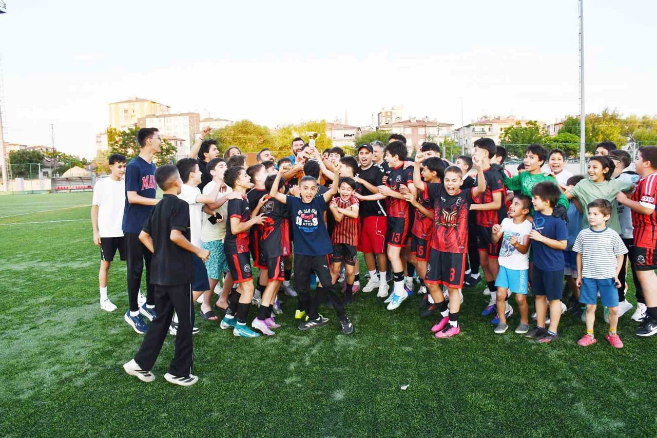 KAYSERİ U13 LİGİ  PLAY-OFF FİNAL MAÇINDA FATİH YURT SPOR KULÜBÜ, NORMAL SÜRESİ GOLSÜZ BİTEN...