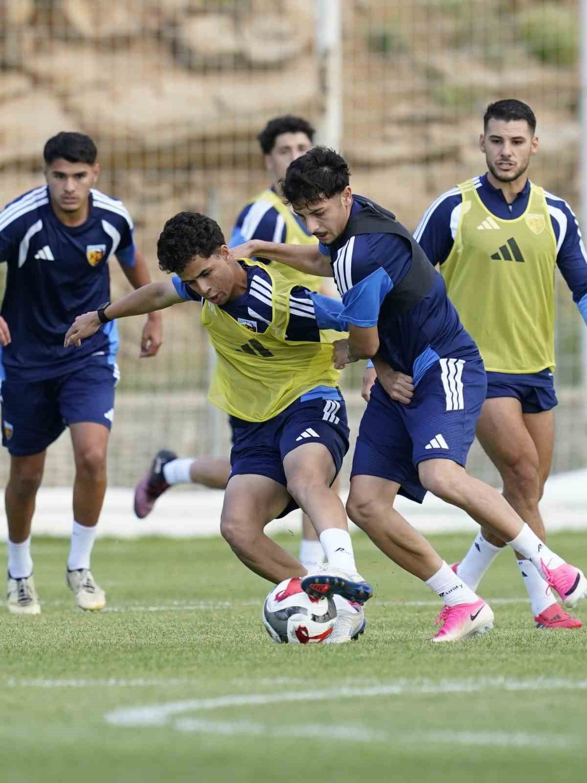 KAYSERİSPOR, YENİ SEZON ÖNCESİNDE İKİ HAZIRLIK MAÇI YAPACAK.