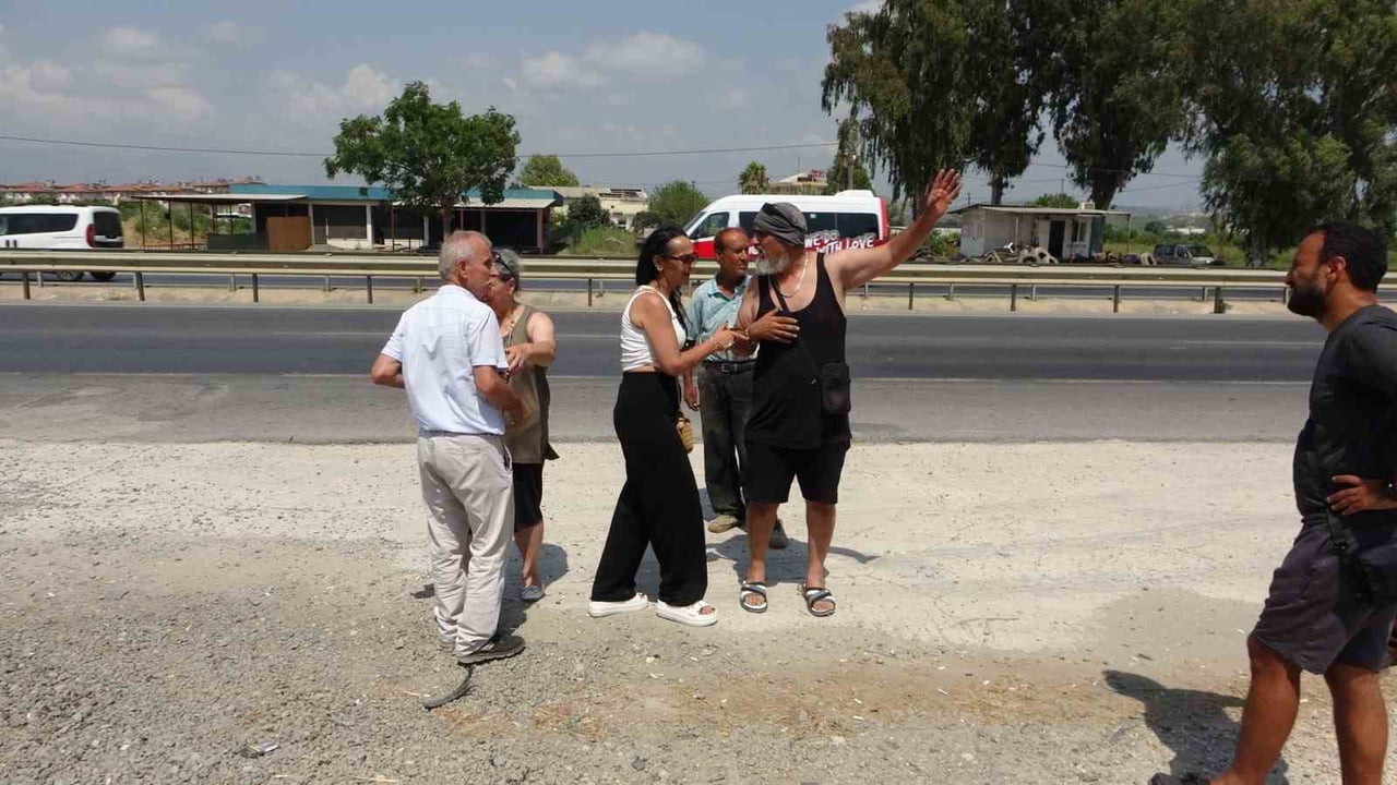KAZANIN ARDINDAN OLAY YERİNE GELEN BİR ARAÇ SÜRÜCÜSÜ, KAZANIN OLUŞ ŞEKLİNİ GÖRDÜĞÜNÜ BELİRTEREK...