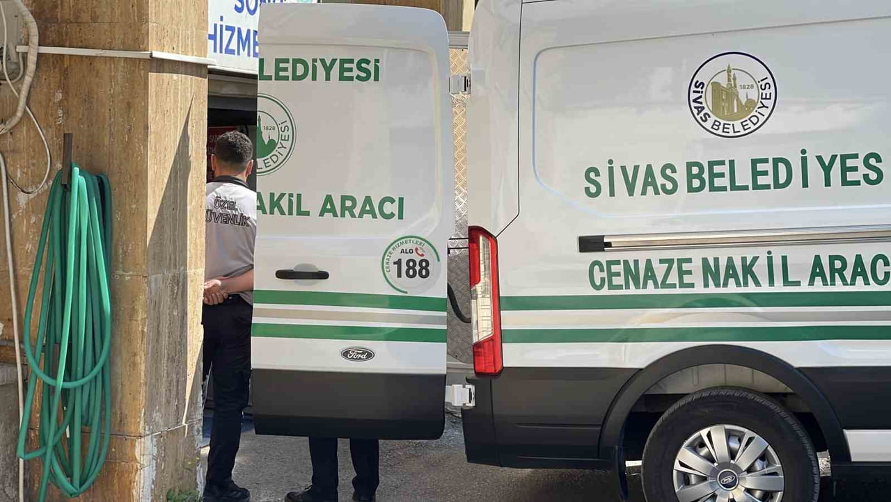 KENE TUTUNMASI SONUCU KIRIM KONGO KANAMALI ATEŞİ (KKKA) HASTALIĞINA YAKALANAN 60 YAŞINDAKİ...
