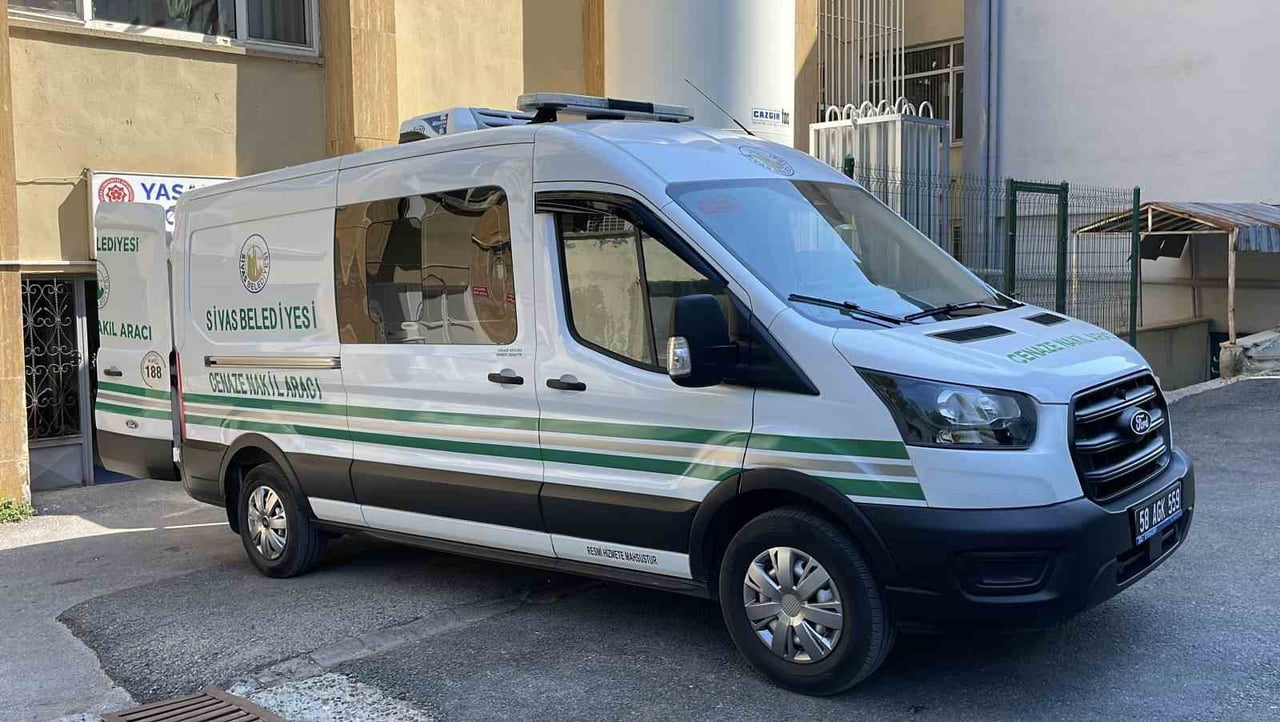 KENE TUTUNMASI SONUCU KIRIM KONGO KANAMALI ATEŞİ (KKKA) HASTALIĞINA YAKALANAN 60 YAŞINDAKİ...