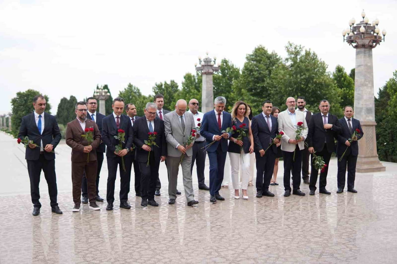 KEPEZ BELEDİYESİ TARAFINDAN HAZIRLANAN TÜRKİYE SEÇKİSİ KİTAPLIĞI, DOST VE KARDEŞ ÜLKE...