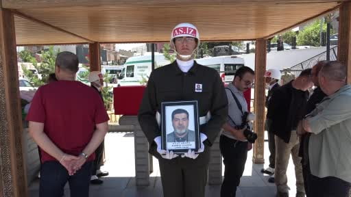 Kıbrıs Gazisi Fuat Akgül son yolculuğuna uğurlandı
