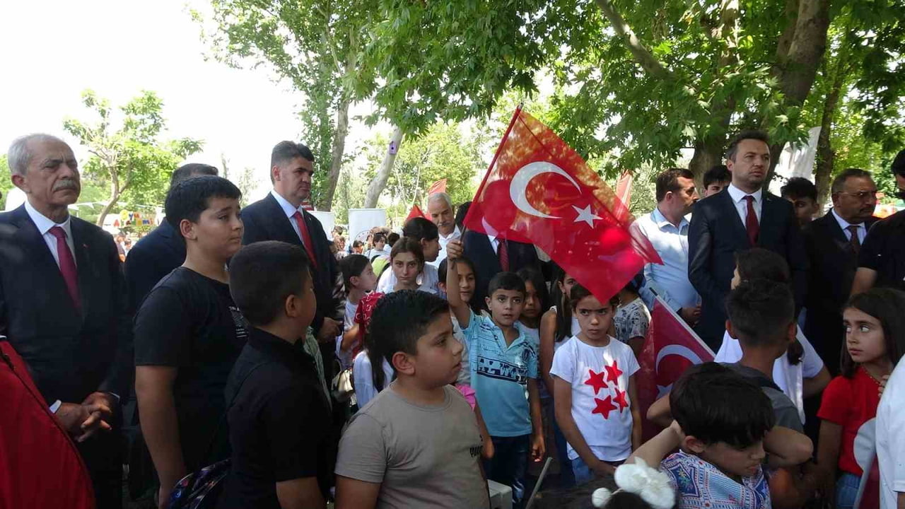 KİLİS’TE 15 TEMMUZ’UN 10. YILINDA GENÇLİK ŞÖLENİ DÜZENLENDİ