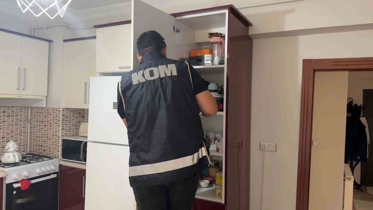 KIREŞHİR'İN BOZTEPE İLÇESİ TAPU MÜDÜRLÜĞÜNDE GERÇEKLEŞTİRİLEN RÜŞVET OPERASYONUNDA 2 KİŞİ...
