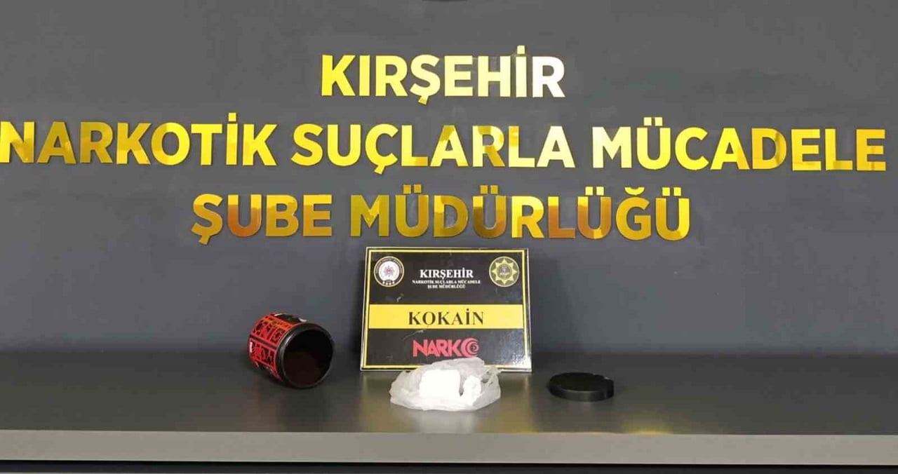 KIRŞEHİR'DE POLİS  DÜZENLENEN NARKOTİK OPERASYONDA; 189 GRAM UYUŞTURUCU ELE GEÇİRİLİRKEN...