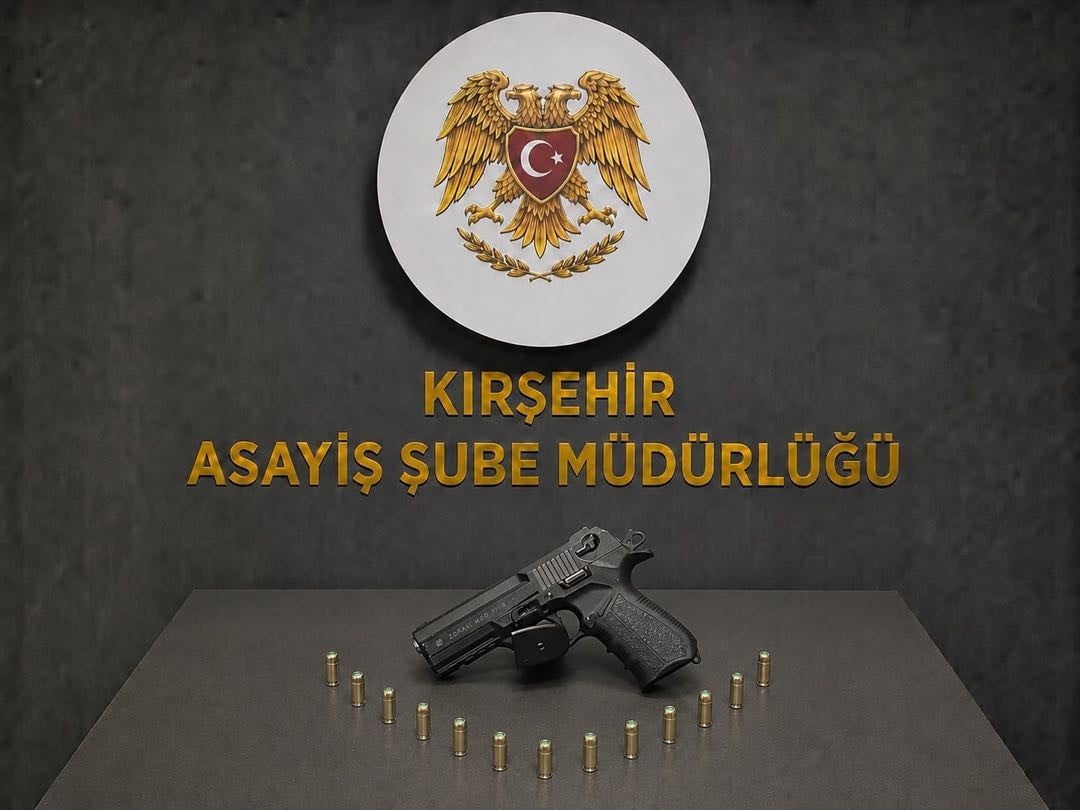 KIRŞEHİR EMNİYET MÜDÜRLÜĞÜ EKİPLERİ GERÇEKLEŞTİRDİKLERİ UYGULAMALARDA ÇOK SAYIDA SİLAH VE...