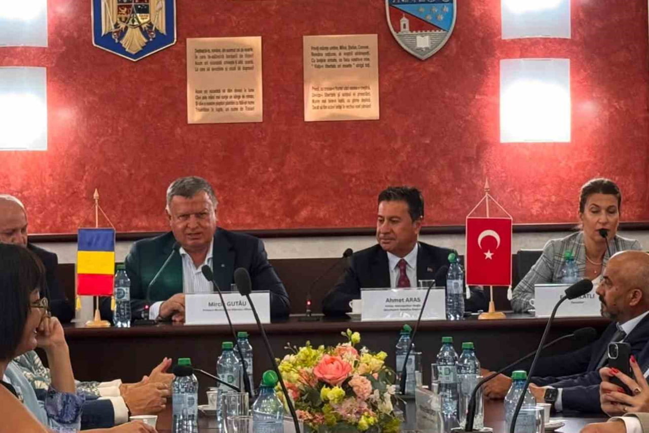 KIYI BELEDİYELER BİRLİĞİ VE MUĞLA BÜYÜKŞEHİR BELEDİYE BAŞKANI AHMET ARAS, ROMANYA'NIN VÂLCEA...