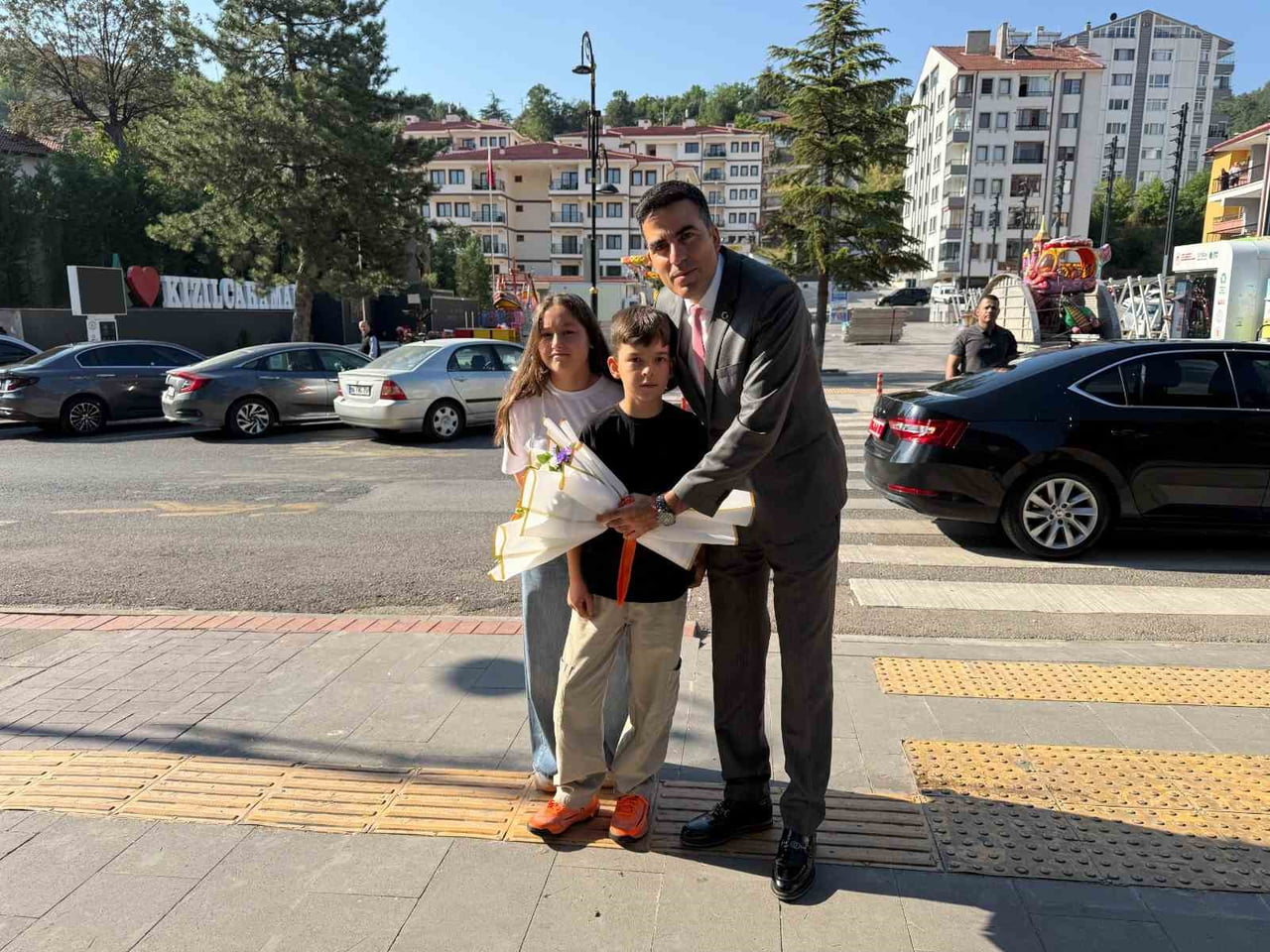 KIZILCAHAMAM’DA MÜLKİ İDAREDE BAYRAK DEĞİŞİMİ YAŞANDI. NURİ MEHMETBEYOĞLU'NDAN BOŞALAN...