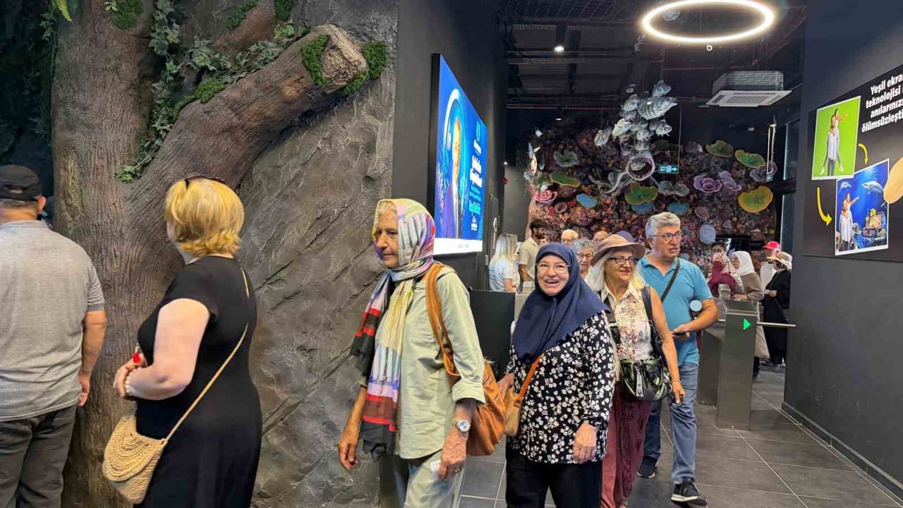 KOCAELİ'DE 60'TAN FAZLA TÜRDE BİNLERCE SU CANLISINA EV SAHİPLİĞİ YAPAN KÖRFEZ AQUA KITALAR...