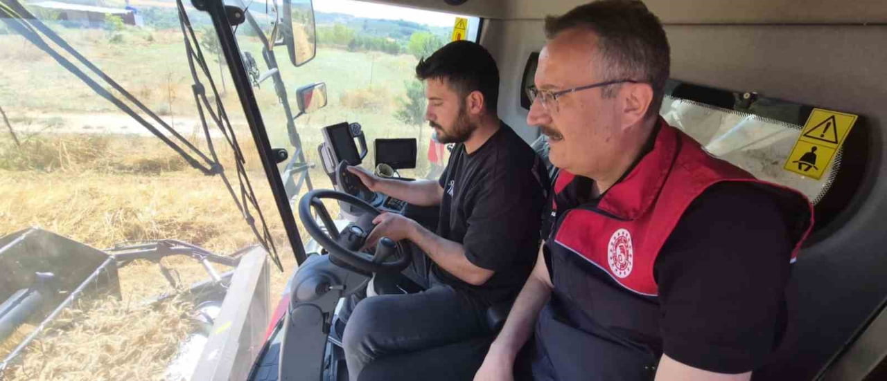 KOCAELİ'DE BUĞDAY VE ARPA HASADININ BAŞLAMASIYLA BİRLİKTE İL TARIM VE ORMAN MÜDÜRLÜĞÜ EKİPLERİ...