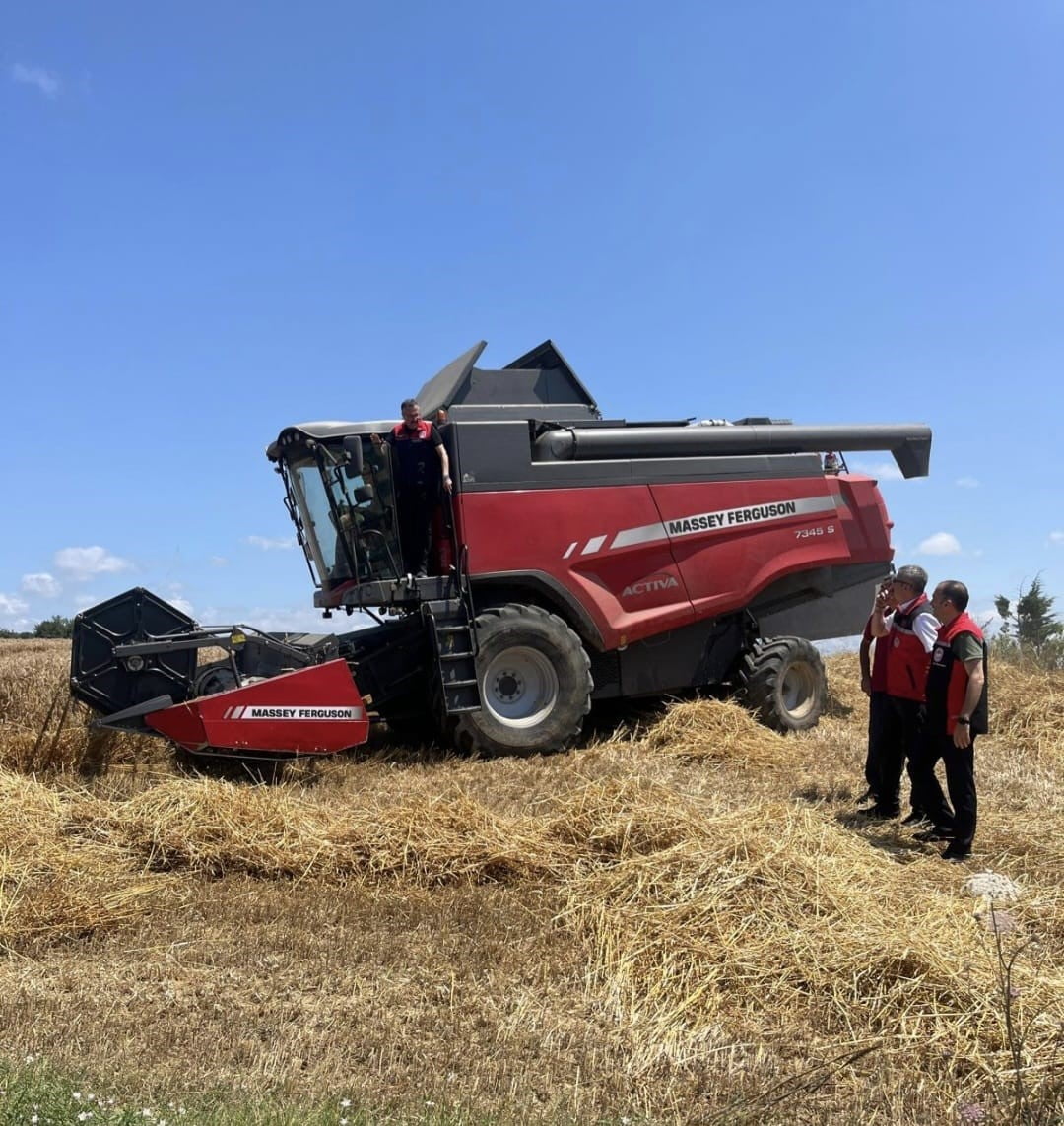 KOCAELİ'DE BUĞDAY VE ARPA HASADININ BAŞLAMASIYLA BİRLİKTE İL TARIM VE ORMAN MÜDÜRLÜĞÜ EKİPLERİ...
