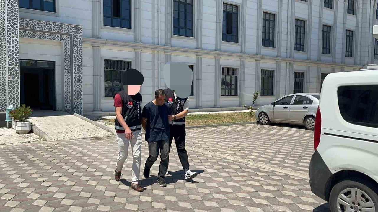KOCAELİ'DE KENDİSİNİ ALDATTIĞINI ÖNE SÜRDÜĞÜ BOŞANMA AŞAMASINDAKİ EŞİNİ VE KÖYLÜSÜNÜ AĞIR ŞEKİLDE...