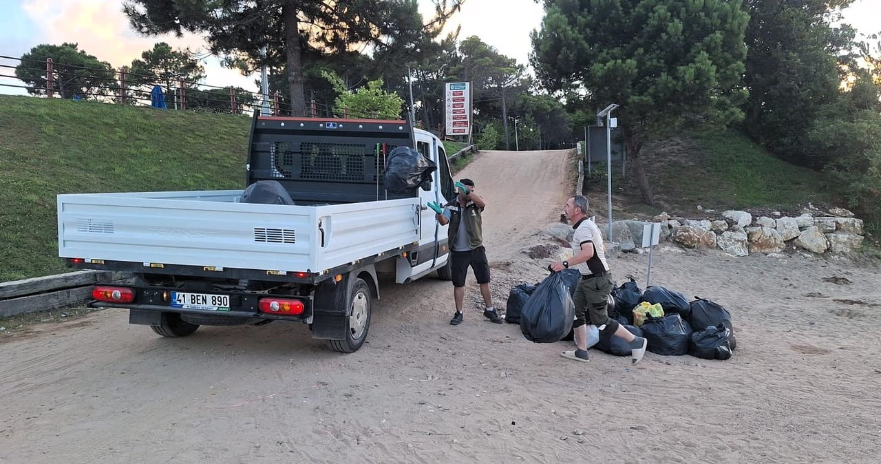 KOCAELİ'NİN KANDIRA İLÇESİNDEKİ SAHİLLERDE, DENİZ SEZONUNUN BAŞLADIĞI 1 HAZİRAN'DAN İTİBAREN 387...