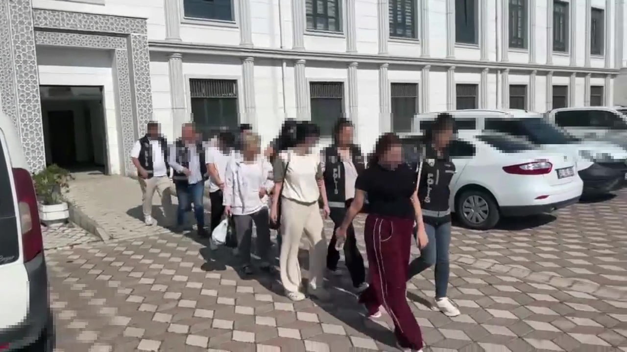 KOCAELİ MERKEZLİ 3 İLDE DÜZENLENEN EŞ ZAMANLI OPERASYONDA, KENDİLERİNİ BANKA VE ÇAĞRI MERKEZİ...