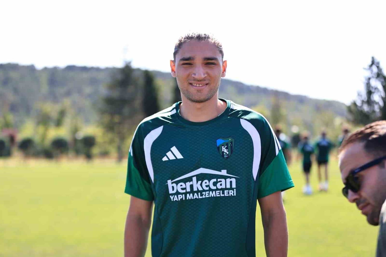 KOCAELİSPOR’DA İKİNCİ KEZ FORMA GİYMEYE HAZIRLANAN EMİR ORTAKAYA, "SANKİ BEN HEP BURADAYMIŞIM DA...