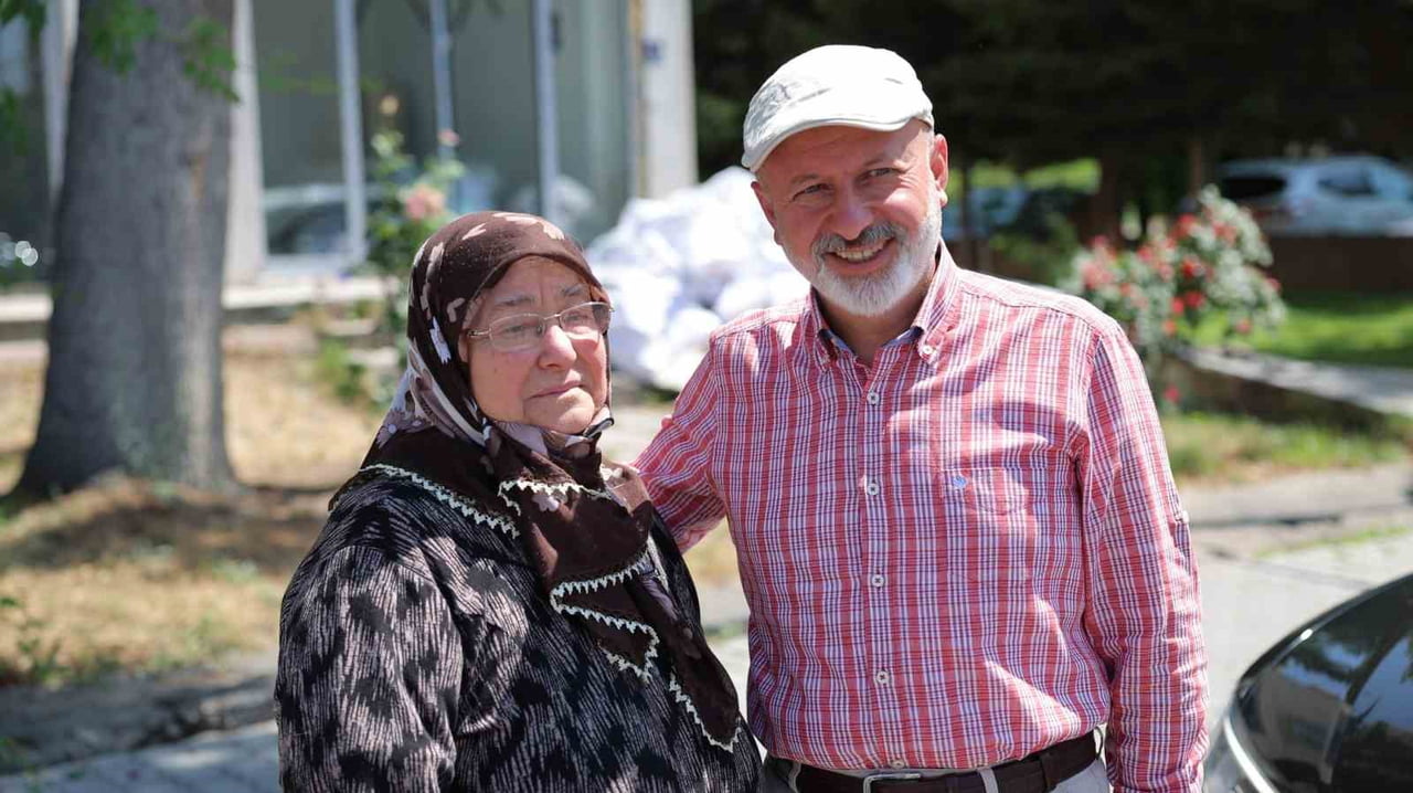 KOCASİNAN BELEDİYE BAŞKANI AHMET ÇOLAKBAYRAKDAR, ERCİYESEVLER MAHALLESİ'NDE YAPIMI TÜM HIZIYLA...