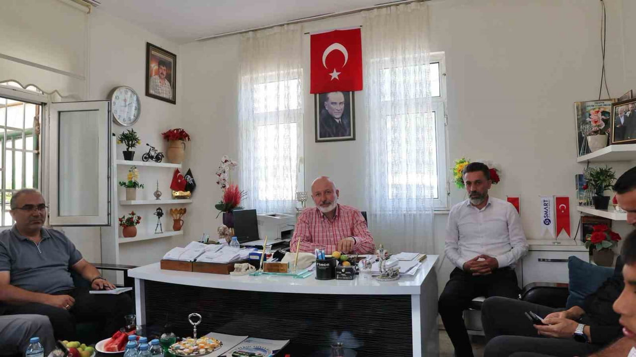 KOCASİNAN BELEDİYE BAŞKANI AHMET ÇOLAKBAYRAKDAR; VATANDAŞ ODAKLI HİZMET ANLAYIŞI KAPSAMINDA HER...