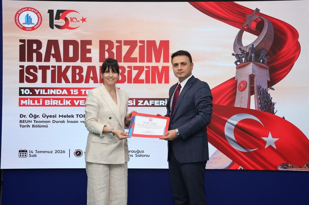 KONFERANSIN ARDINDAN ZONGULDAK VALİ YARDIMCISI HALİS HACIİSMAİLOĞLU, DR. ÖĞR. ÜYESİ MELEK TOPARLAK...
