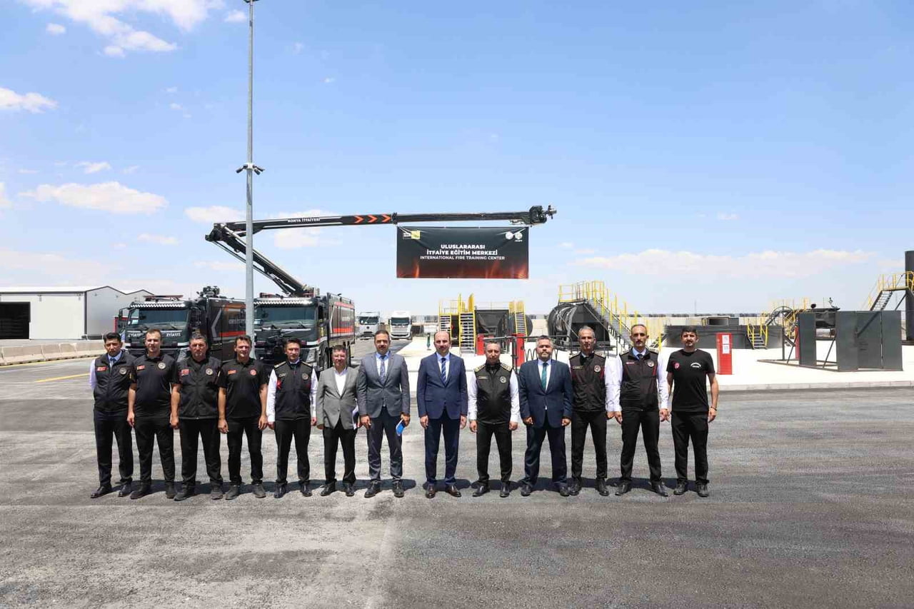 KONYA BÜYÜKŞEHİR BELEDİYE BAŞKANI UĞUR İBRAHİM ALTAY, BÜYÜKŞEHİR BELEDİYESİ TARAFINDAN ŞEHRE...