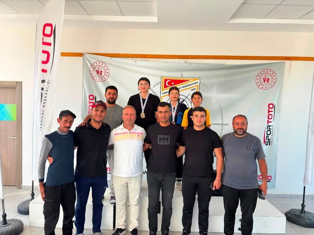 KONYA’DA DÜZENLENEN TRAP ATICILIK 2. BÖLGESEL MİLLİ DEMOKRASİ KUPASI’NDA MÜCADELE EDEN SİVASLI...