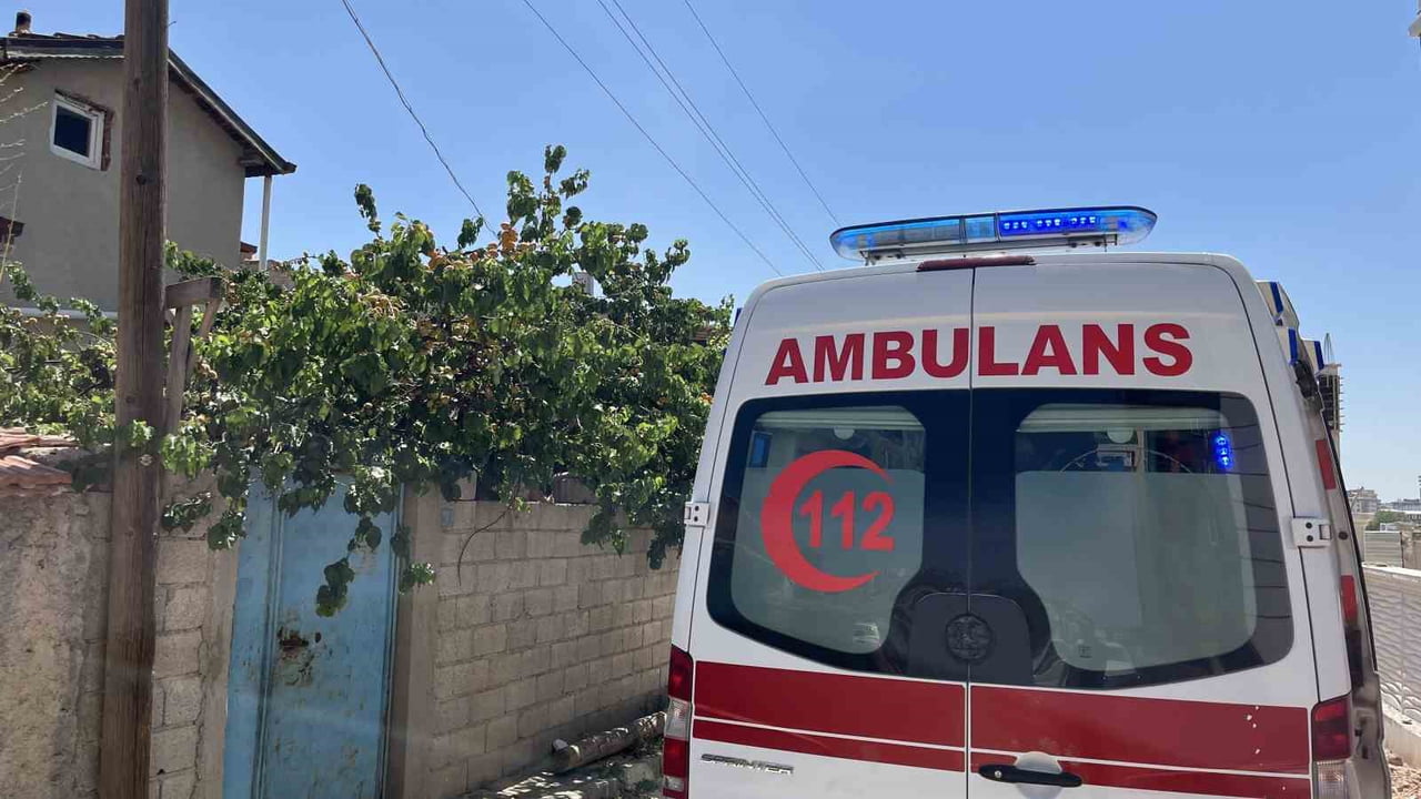 KONYA’DA MUTFAK TÜPÜNDEN SIZAN GAZDAN ETKİLENEN ANNE VE 2 ÇOCUĞU HASTANEYE KALDIRILDI.