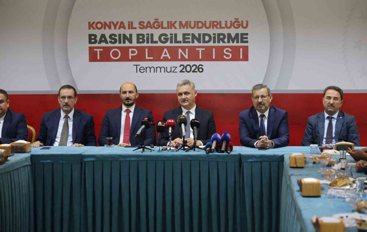 KONYA İL SAĞLIK MÜDÜRÜ DOÇ. DR. YUSUF YAVUZ, KENTTE SON BİR YILDA YÜRÜTÜLEN SAĞLIK ÇALIŞMALARINI...
