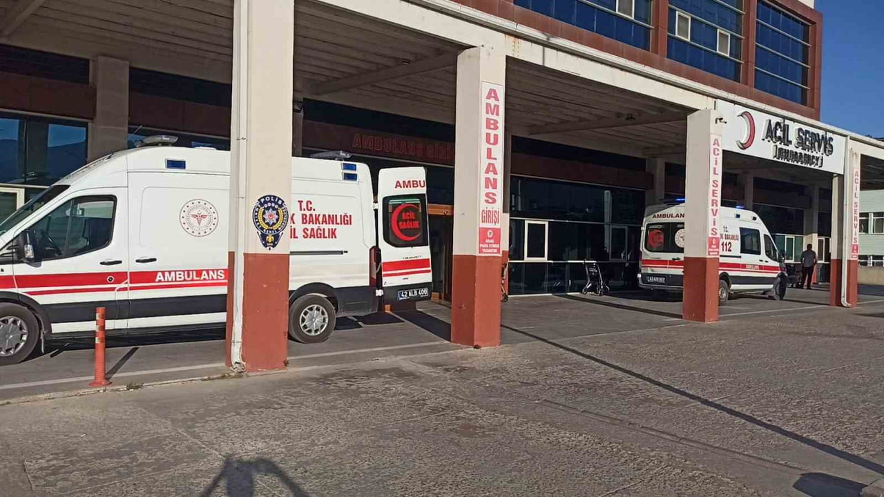 KONYA’NIN SEYDİŞEHİR İLÇESİNDE MEYDANA GELEN TRAFİK KAZASINDA 4 KİŞİ YARALANDI.