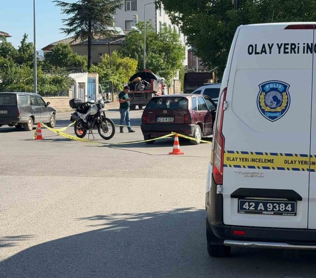 KONYA’NIN SEYDİŞEHİR İLÇESİNDE OTOMOBİL İLE MOTOSİKLETİN ÇARPIŞMASI SONUCU MEYDANA GELEN TRAFİK...