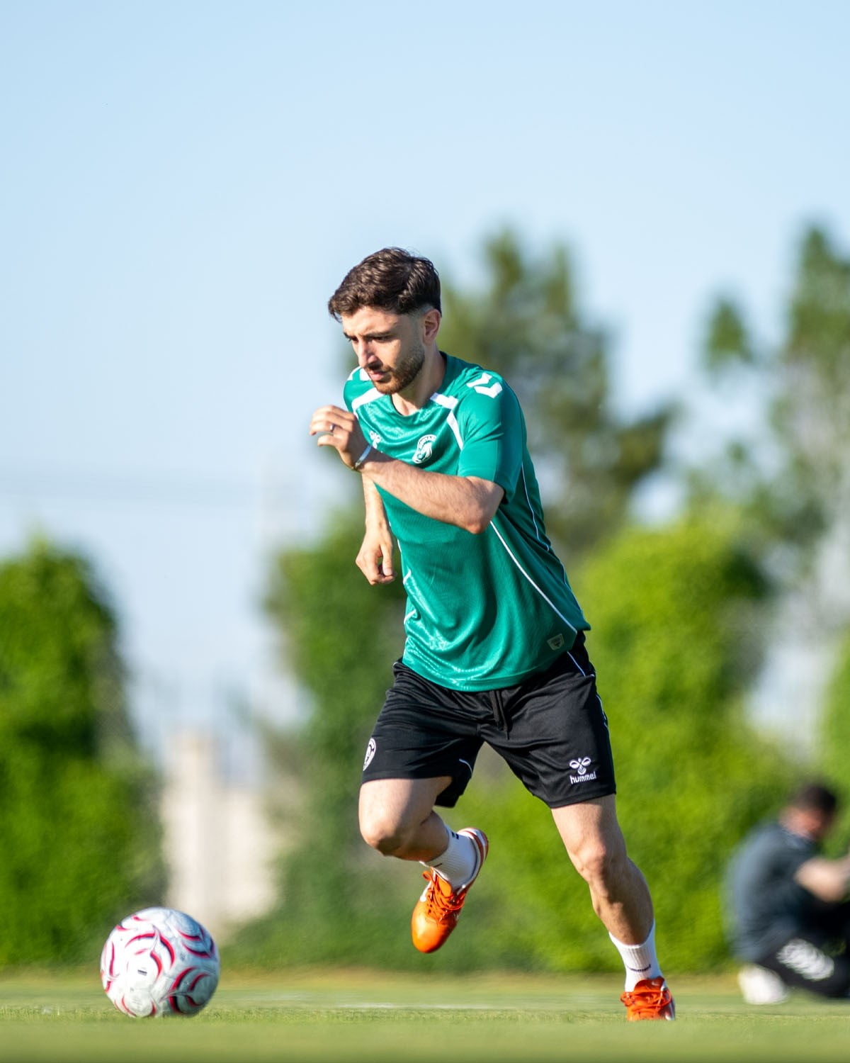 KONYASPOR, 2026-2027 SEZONU HAZIRLIKLARINA YAPTIĞI ANTRENMANLA START VERDİ.