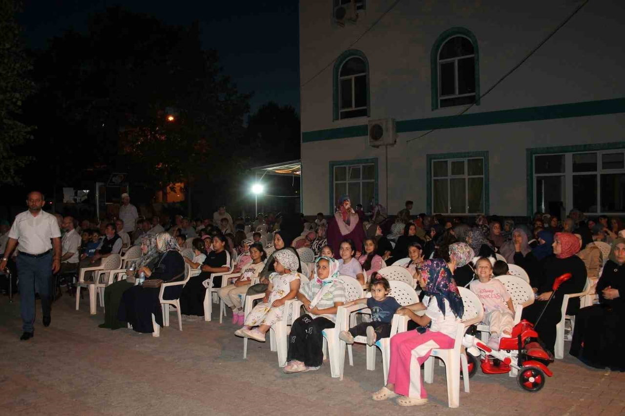 KÖRFEZ'DE DÜZENLENEN VEFA GECELERİ PROGRAMINA KATILAN KOCAELİ İL MÜFTÜSÜ MEHMET SÖNMEZOĞLU, AİLE...