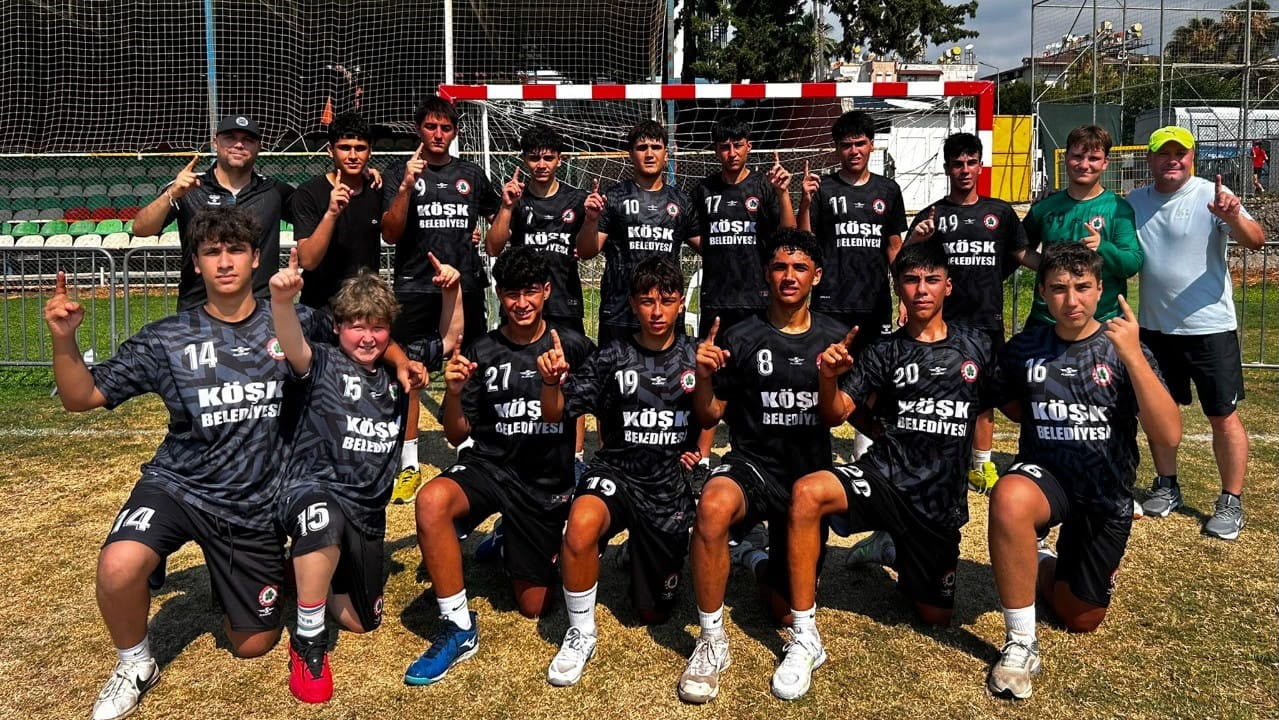 KÖŞK BELEDİYE DOĞANSPOR HENTBOL TAKIMI TÜRKİYE BİRİNCİSİ OLDU