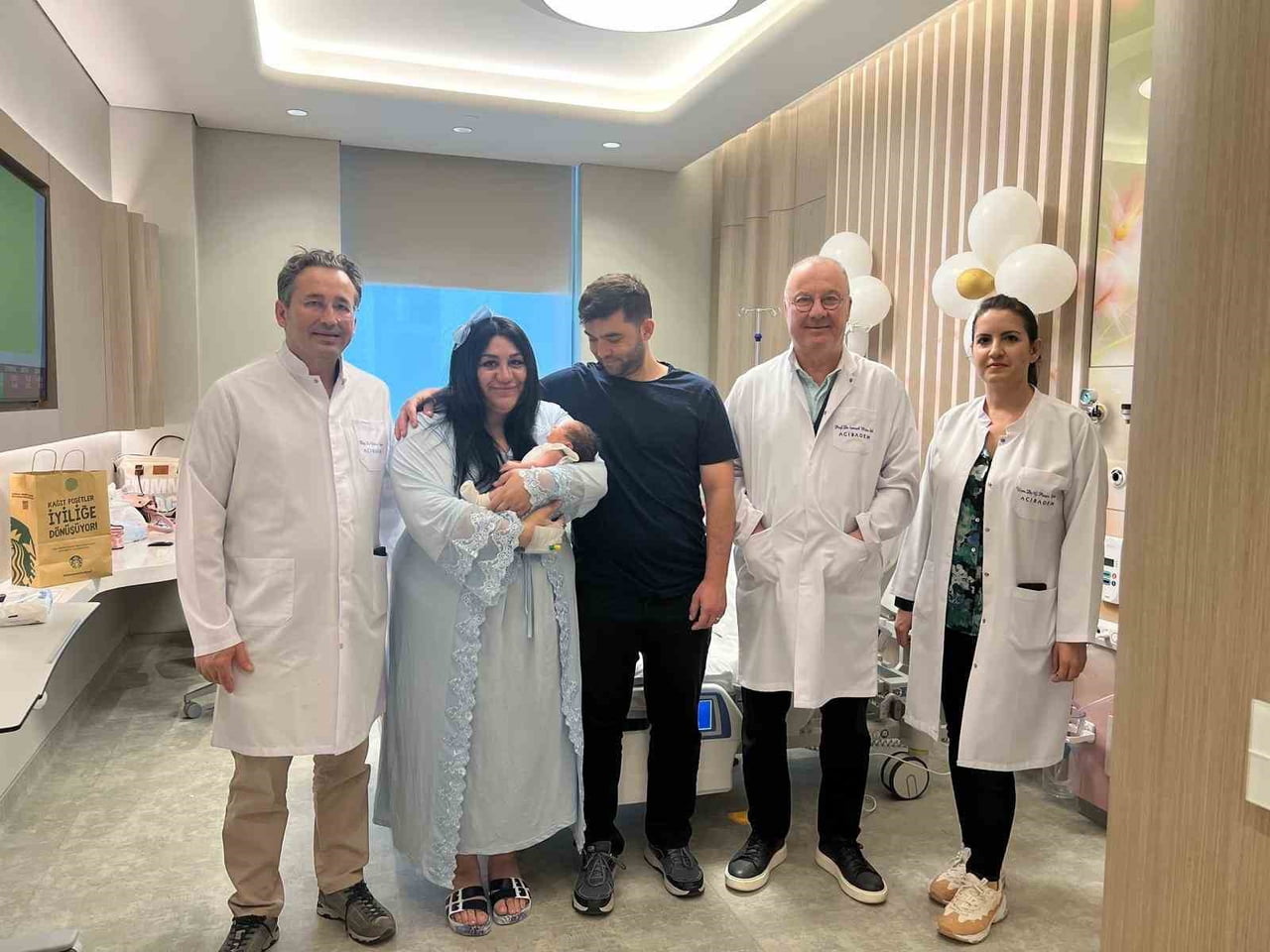 KRONİK HİPERTANSİYON VE RAHMİNDEKİ ÇOK SAYIDA BÜYÜK MİYOM NEDENİYLE YÜKSEK RİSKLİ GEBELİK GEÇİREN...
