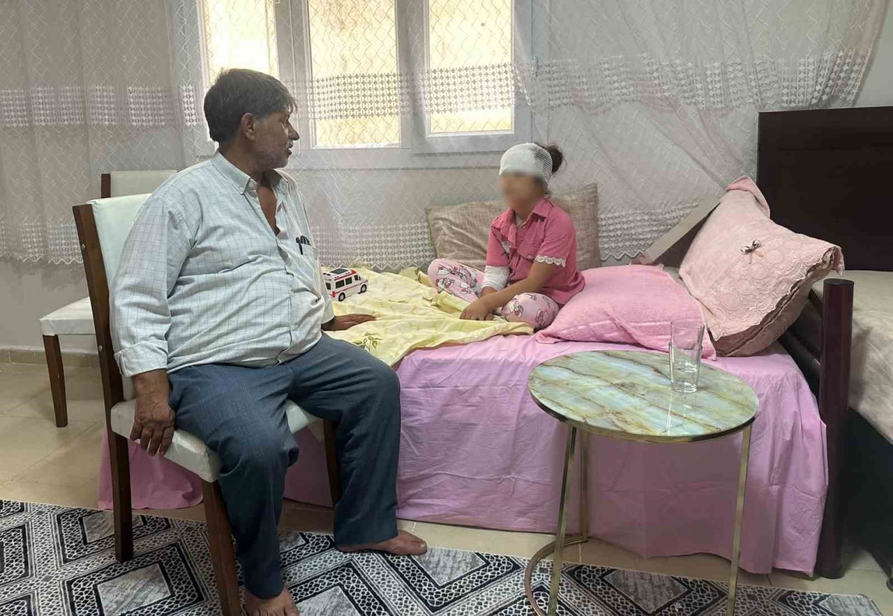 KÜÇÜK KIZ KÖPEKLERİN SALDIRISINA UĞRADI
