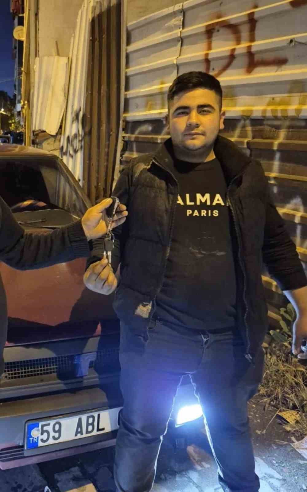 KÜÇÜKÇEKMECE'DE ÇIKAN KAVGADA 16 YAŞINDAKİ YUSUF BUĞRA DEMİRCİ'NİN (FOTOĞRAFTA) DÖNER BIÇAĞIYLA...