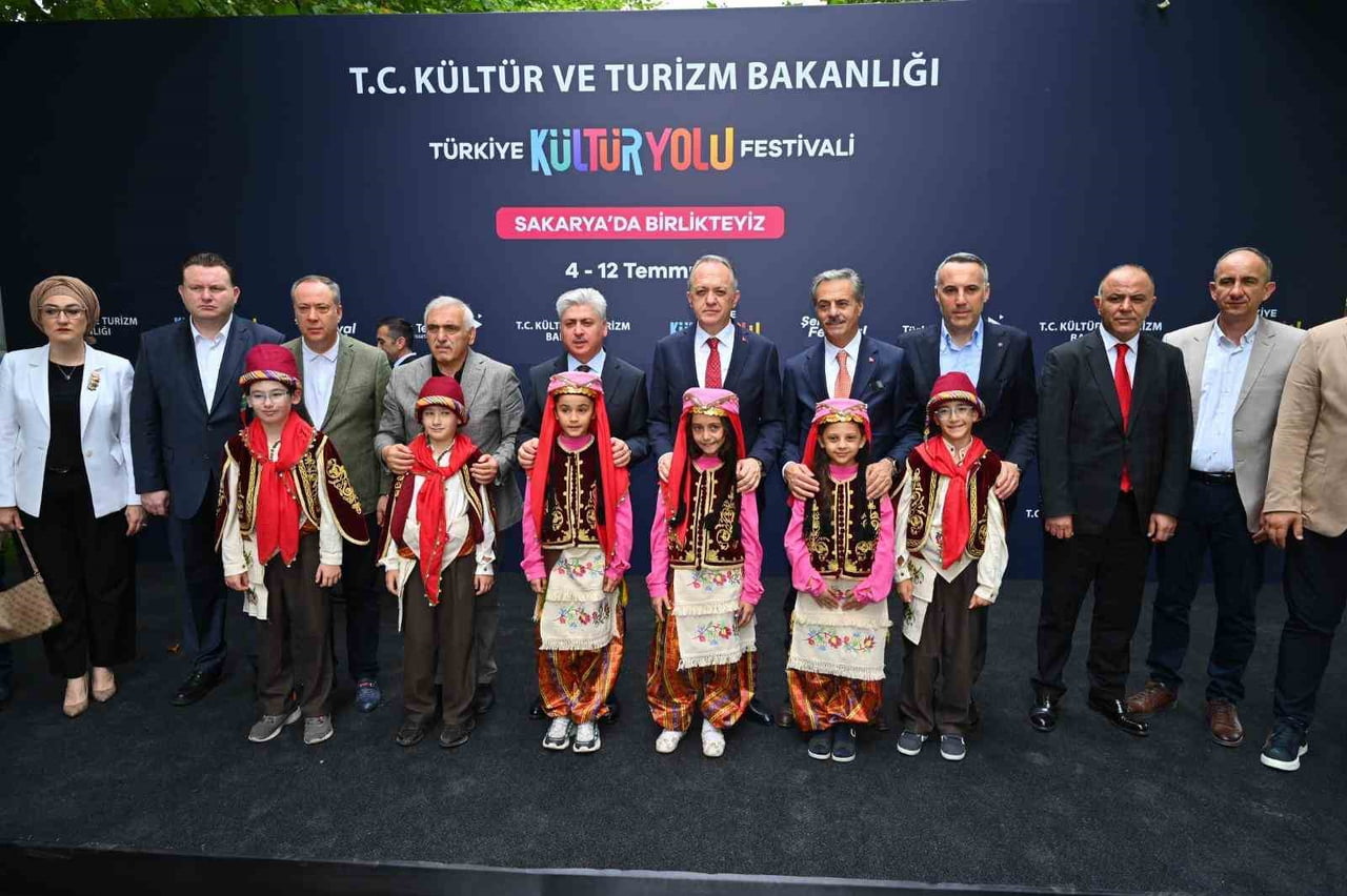KÜLTÜR VE TURİZM BAKANLIĞI TARAFINDAN DÜZENLENEN TÜRKİYE KÜLTÜR YOLU FESTİVALİ’NİN DOKUZUNCUSU...