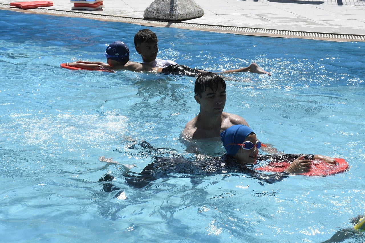 KUŞADASI BELEDİYESİ'NİN ÇOCUKLARI SPORLA BULUŞTURMAK VE SAĞLIKLI NESİLLER YETİŞTİRMEK AMACIYLA HER...