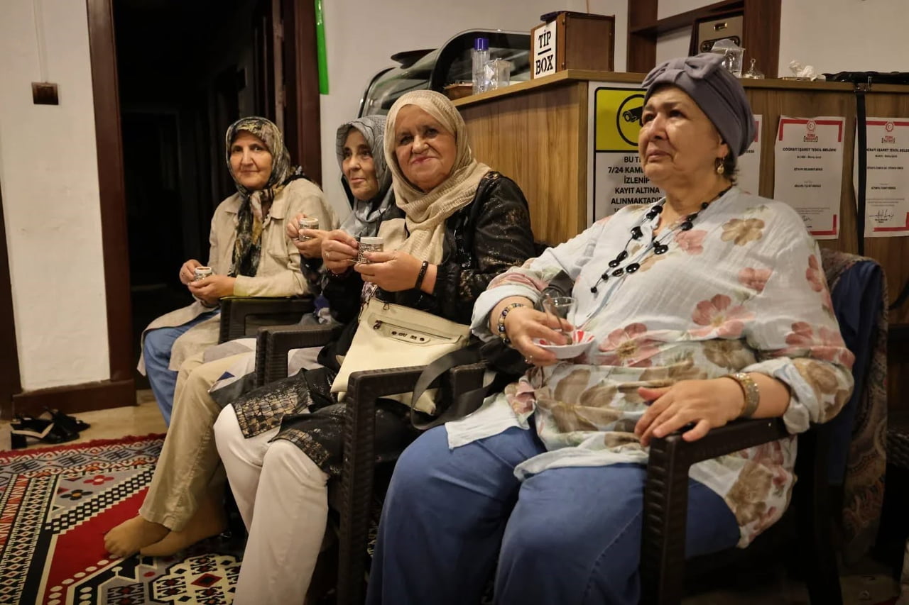 KÜTAHYA'DA ŞALVAR VE ÖRGÜ ETKİNLİĞİYLE GELENEKLER YAŞATILDI