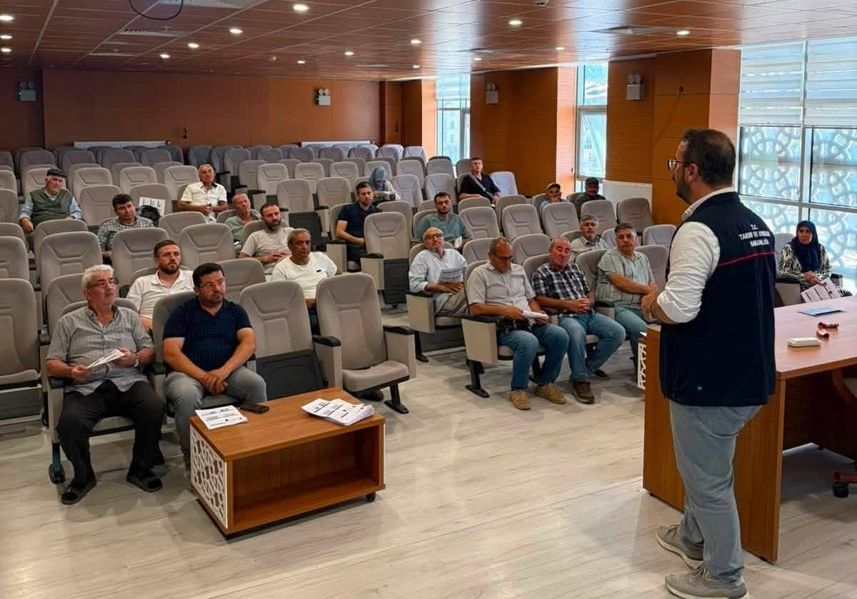 KÜTAHYA'DA YETKİLENDİRİLMİŞ ÜRETİCİ EĞİTİMİ DÜZENLENDİ