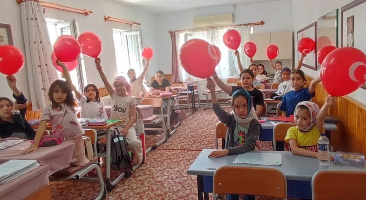 KÜTAHYA'NIN TAVŞANLI İLÇESİNDE YAZ KUR'AN KURSLARINDA EĞİTİM GÖREN ÖĞRENCİLER İÇİN 15 TEMMUZ...