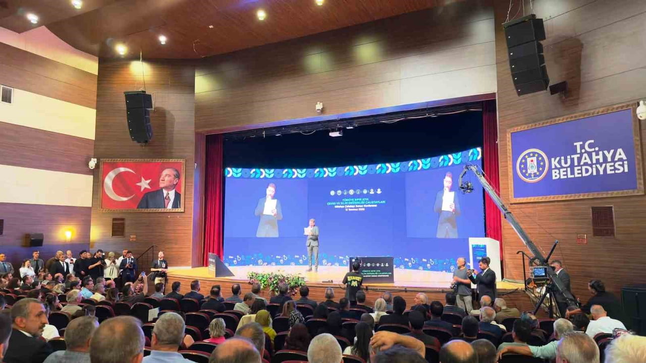 KÜTAHYA’DA TÜRKİYE SIFIR ATIK ÇALIŞTAYI SONUÇ KONFERANSI DÜZENLENDİ