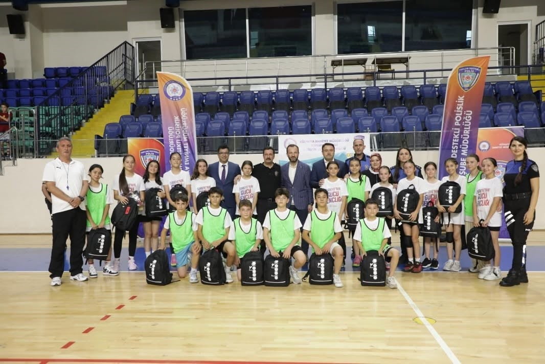 KÜTAHYA İL EMNİYET MÜDÜRLÜĞÜ TARAFINDAN YÜRÜTÜLEN ÇOCUK VE GENÇLER SOSYAL KORUMA VE DESTEK...