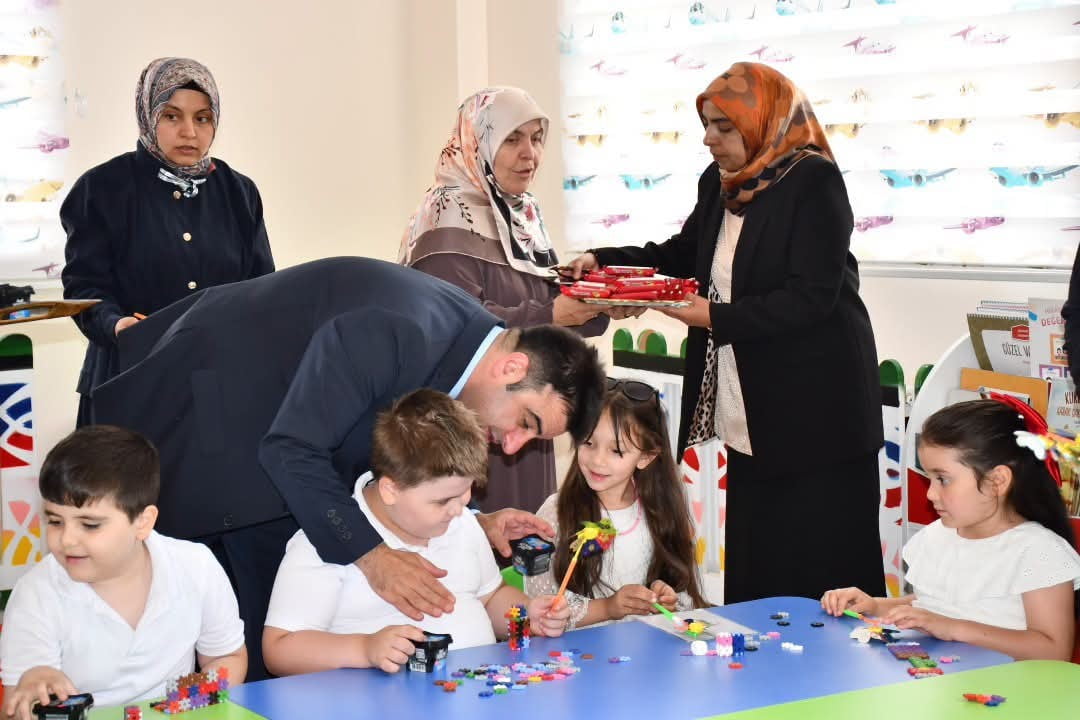 KÜTAHYA NİZAMİYE KUR'AN KURSU ÖĞRENCİLERİNDEN 15 TEMMUZ'U ANMA PROGRAMI